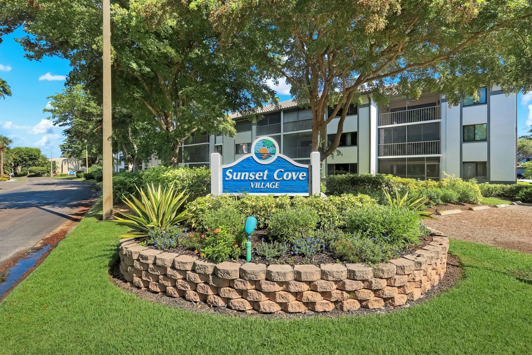 9901 Sunset Cove Ln #222, Fort Myers, FL 33919