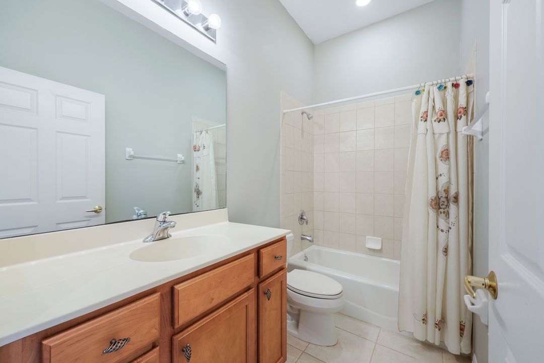 6504 Castlelawn Pl, Naples, FL 34113