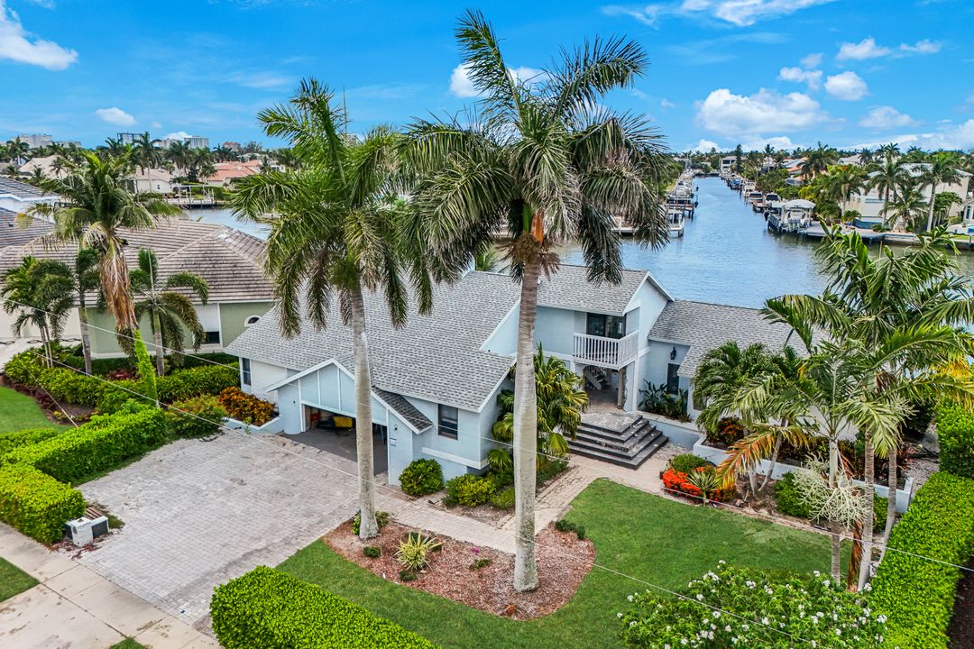 701 Rockport Ct, Marco Island, FL 34145