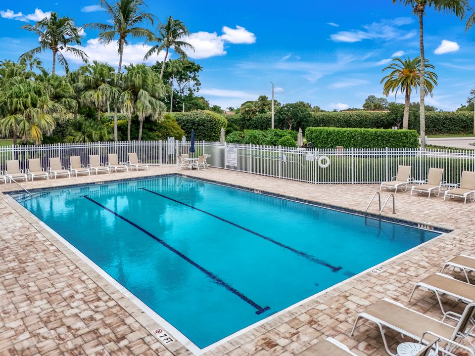 7774 Jewel Ln #103, Naples, FL 34109