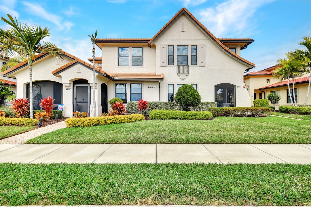 1439 Santiago Cir #2101, Naples, FL 34113