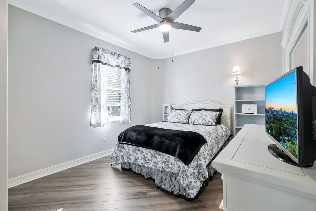 1619 Cayman Ct, Naples, FL 34119