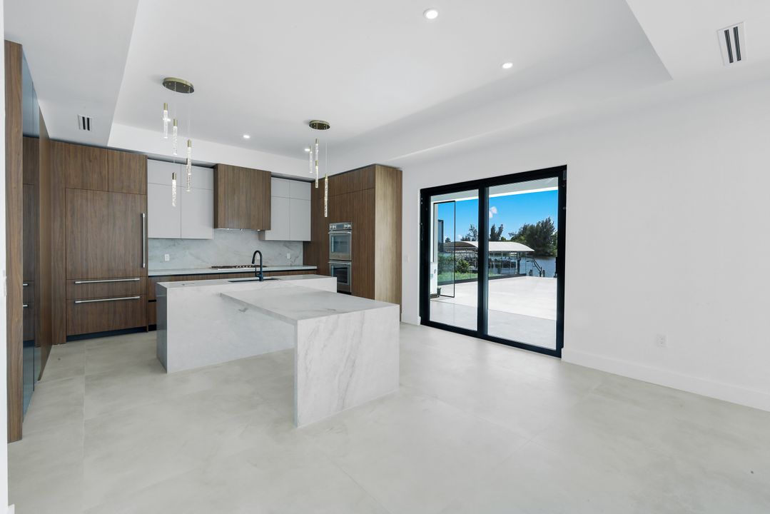 432 Burnt Store Rd S, Cape Coral, FL 33991