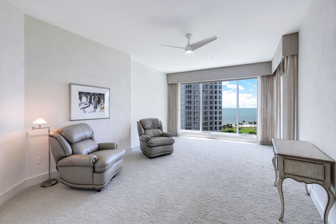 4151 Gulf Shore Blvd N #1002, Naples, FL 34103