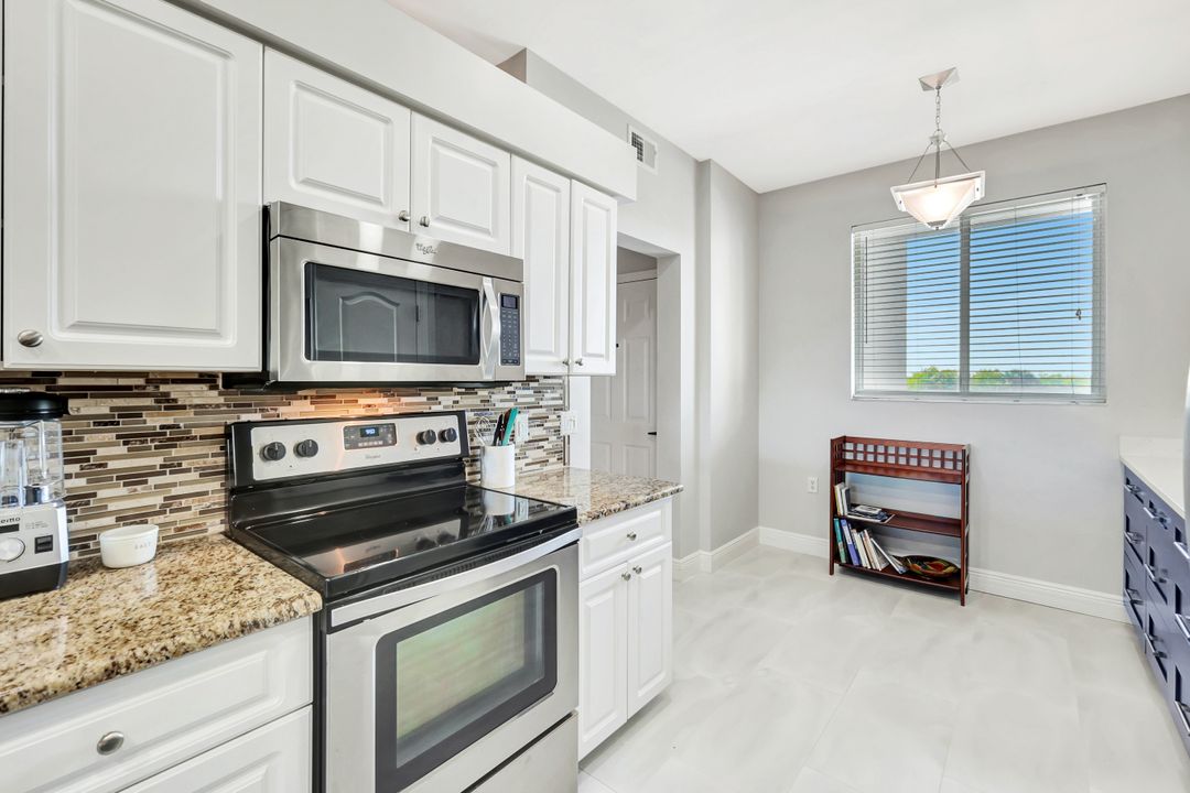 16595 Lake Cir Dr #234, Fort Myers, FL 33908