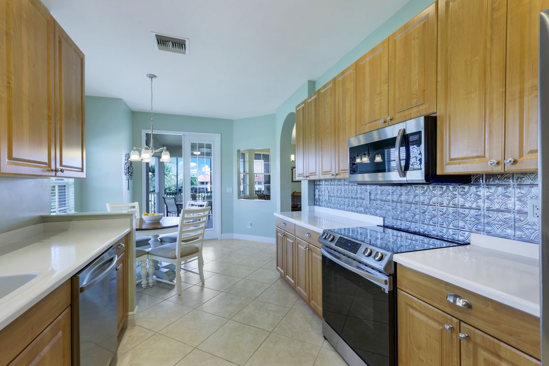 5600 Chelsey Ln #201, Fort Myers, FL 33912