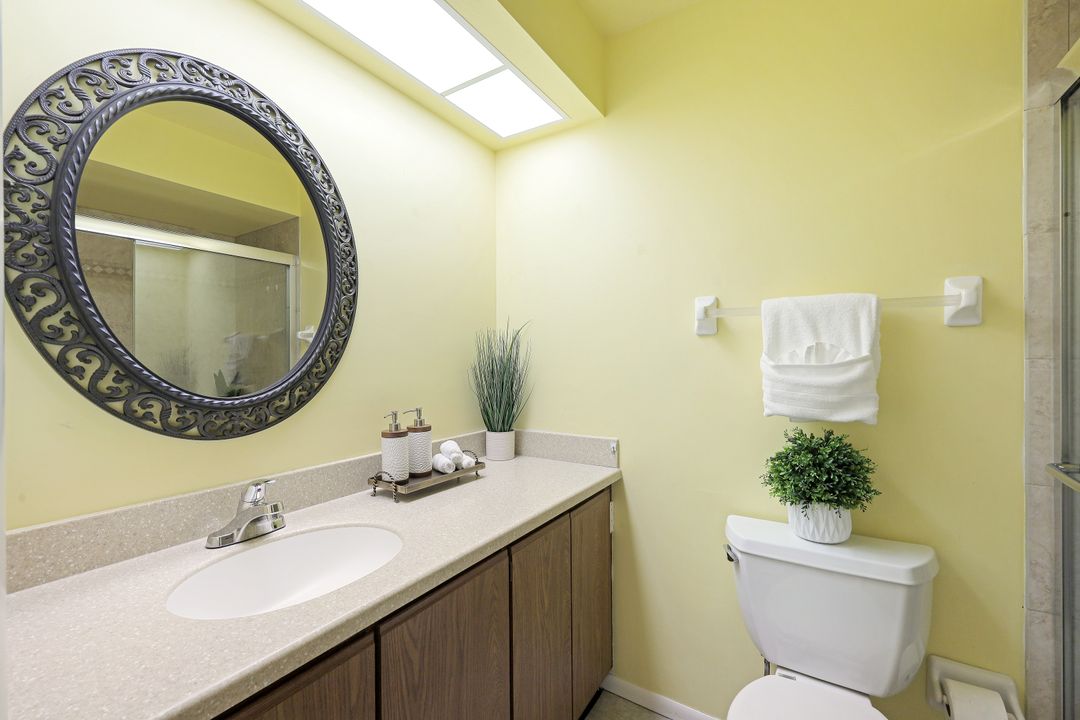 6825 Bogey Dr, Fort Myers, FL 33919