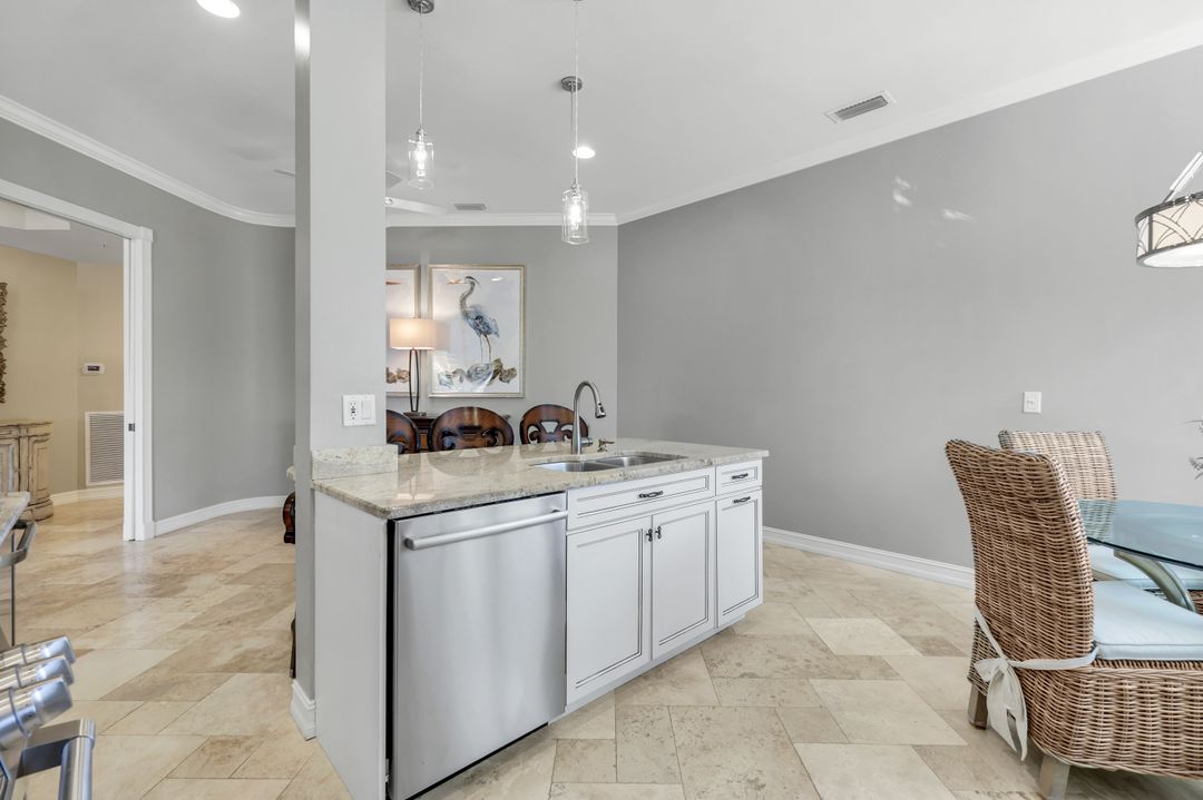 1840 Les Chateaux Blvd #4201, Naples, FL 34109