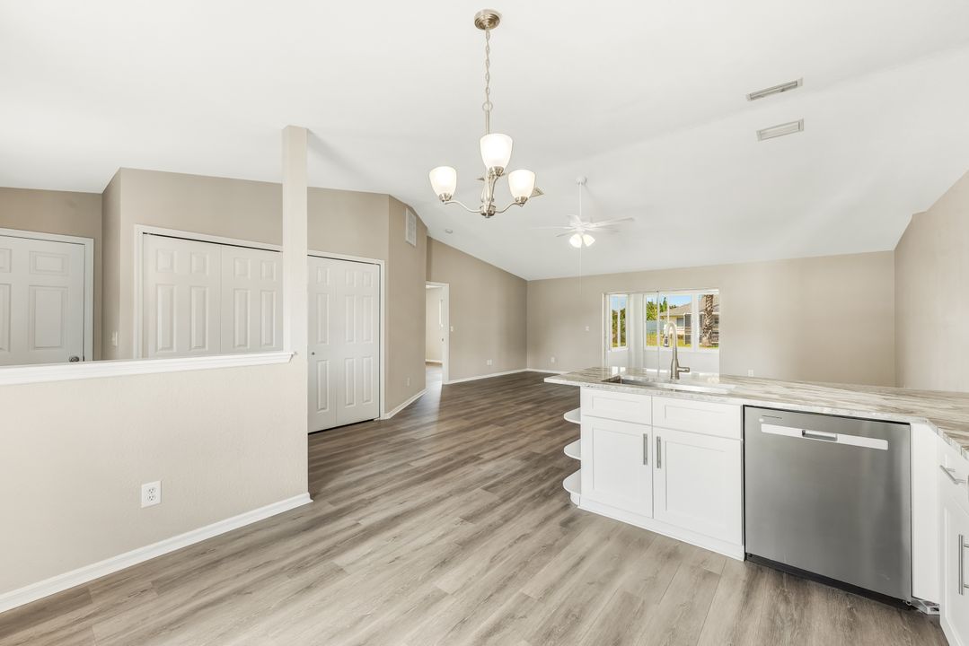 1913 NE 4th Ter, Cape Coral, FL 33909