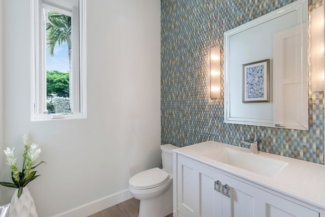 875 Wedge Dr, Naples, FL 34103