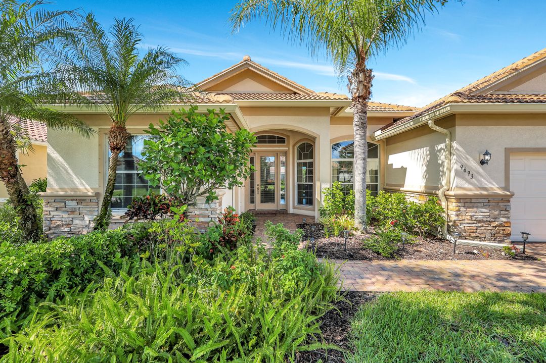 9693 Cobalt Cove Cir, Naples, FL 34120