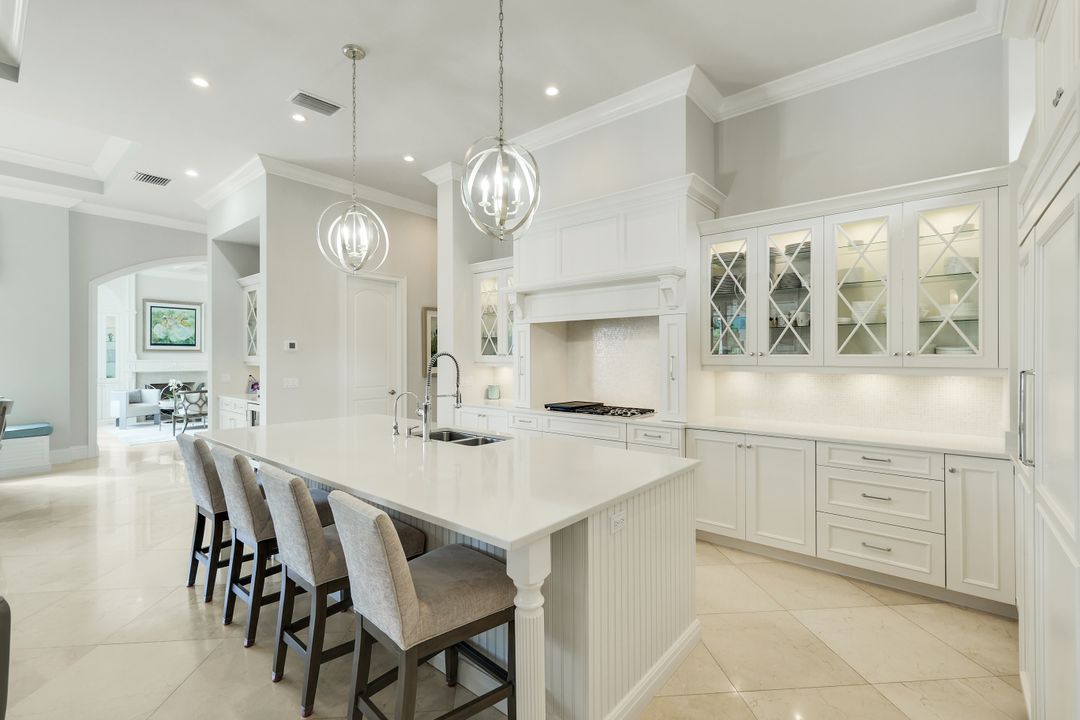 2885 Escada Ct, Naples, FL 34109