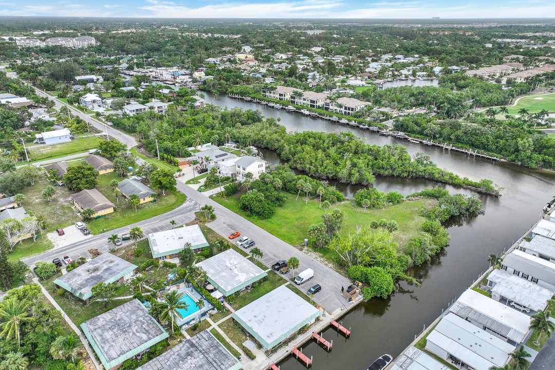 2848 Arbutus St #D1, Naples, FL 34112