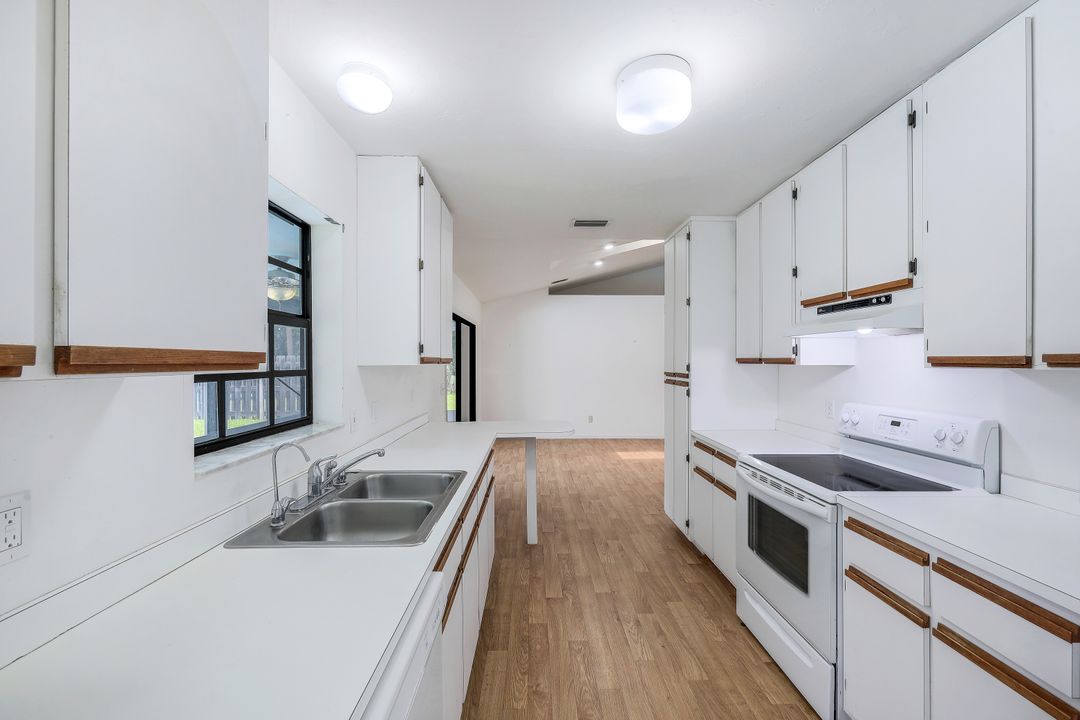 1961 Krape Rd, Naples, FL 34120