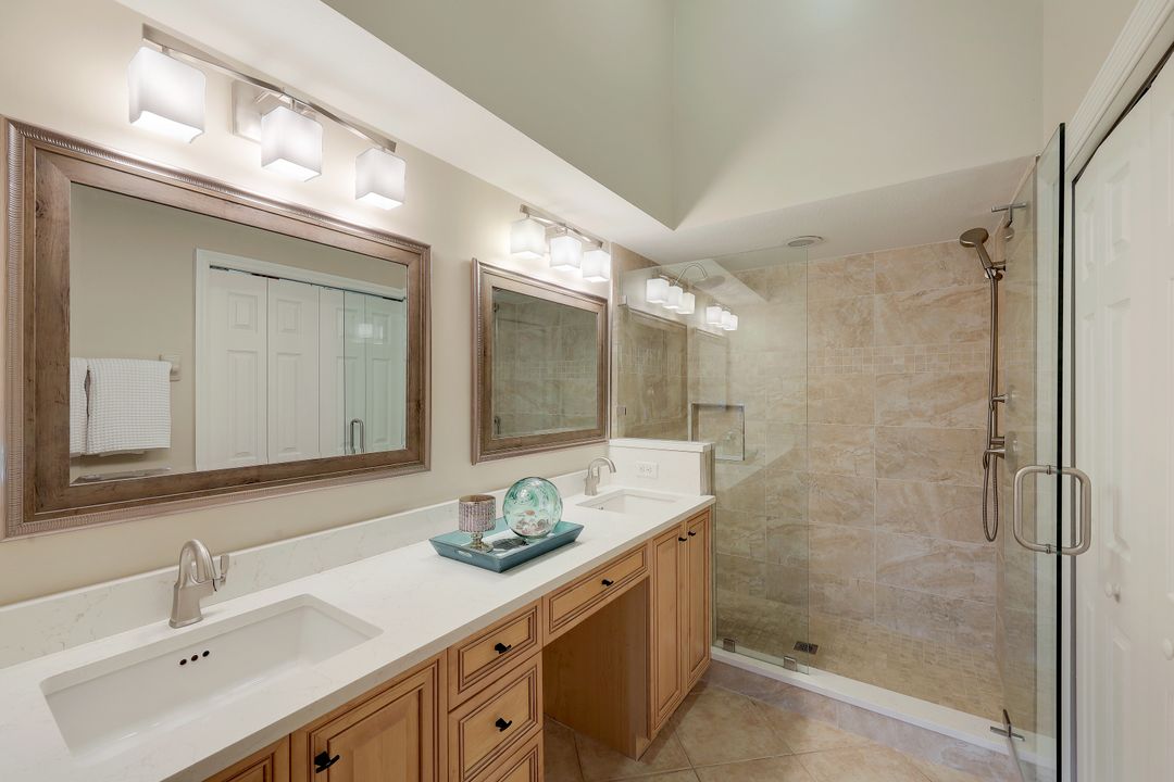 6320 Lexington Ct #202, Naples, FL 34110