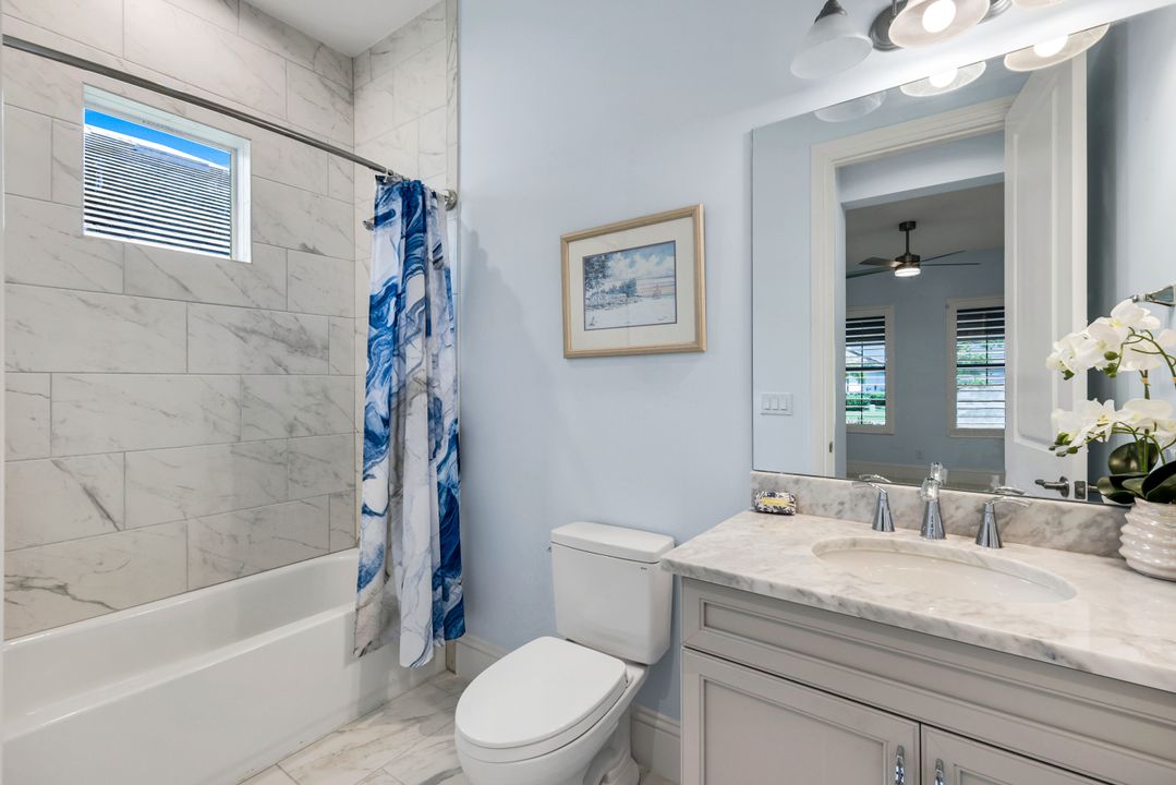14386 Laguna Spgs Ln, Naples, FL 34114