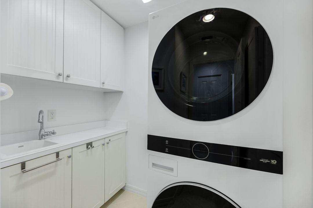 635 Bridge Way Ln, Naples, FL 34108