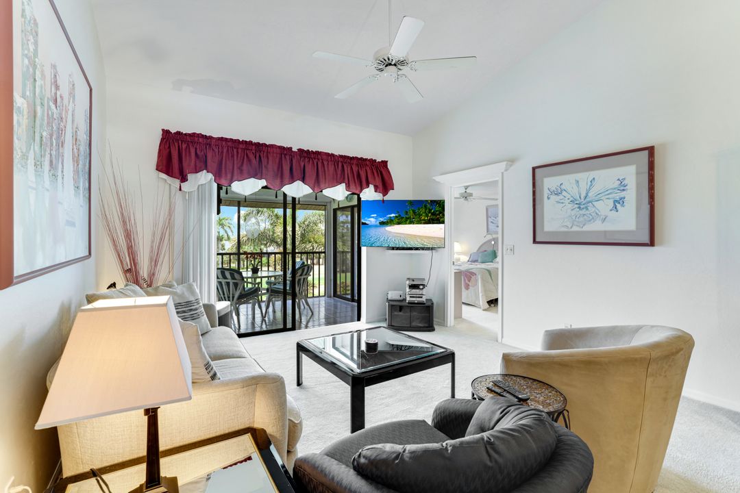 7340 Coventry Ct #827, Naples, FL 34104