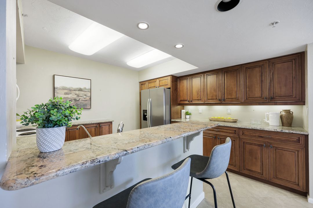 990 Cape Marco Dr  #208, Marco Island, FL 34145