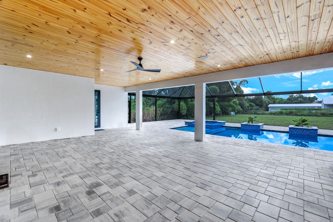 2230 Moreno Ave, Fort Myers, FL 33901