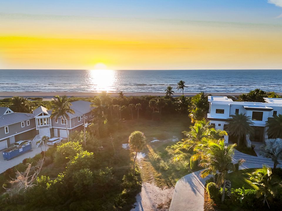 16970 Captiva Dr, Captiva, FL 33924