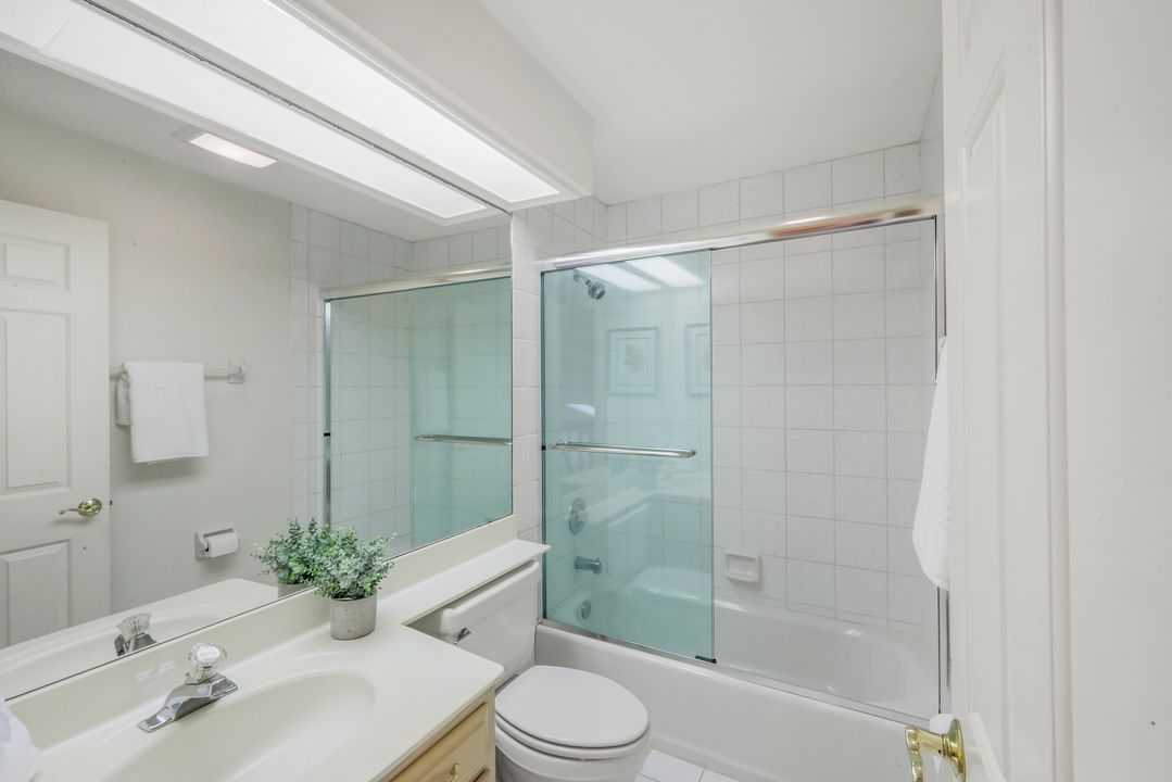 6636 Trident Way, Naples, FL 34108