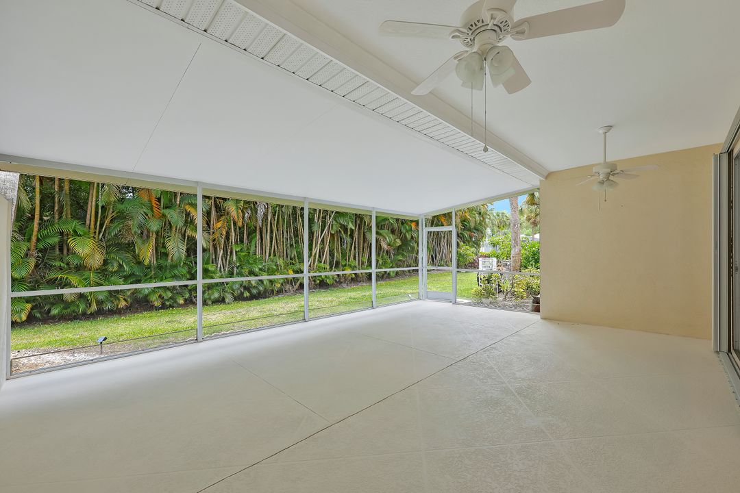 7416 Berkshire Pines Dr, Naples, FL 34104