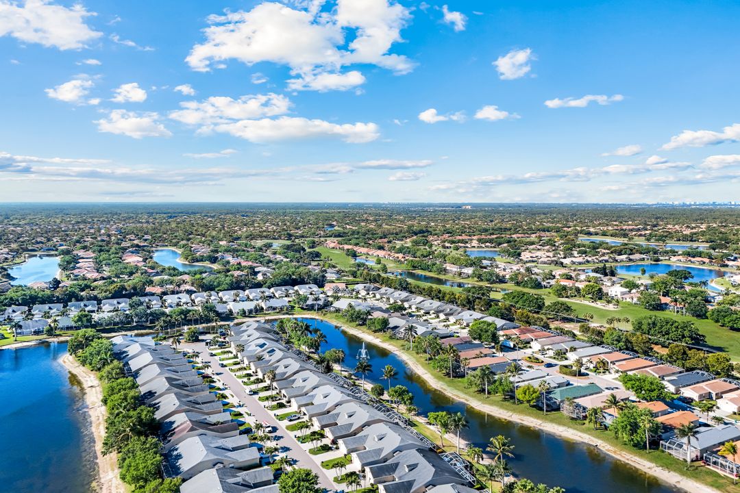 8616 Ibis Cove Cir, Naples, FL 34119