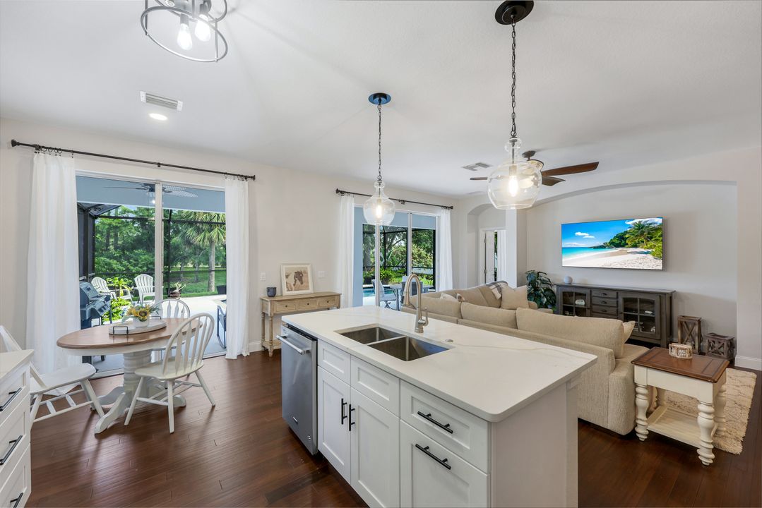 9764 Mendocino Dr, Fort Myers, FL 33919