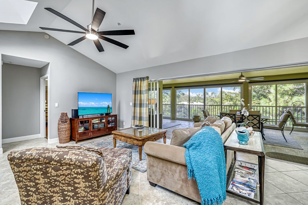 760 Waterford Dr #303, Naples, FL 34113