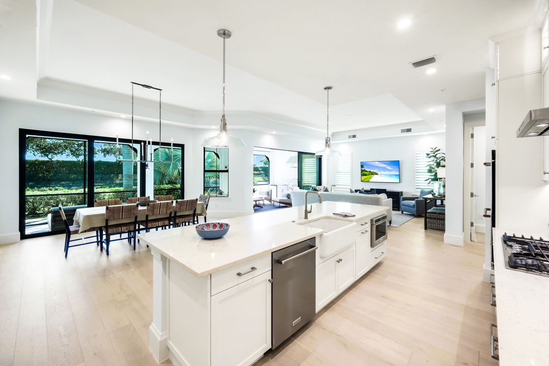 16320 Corsica Way #102, Naples, FL 34110