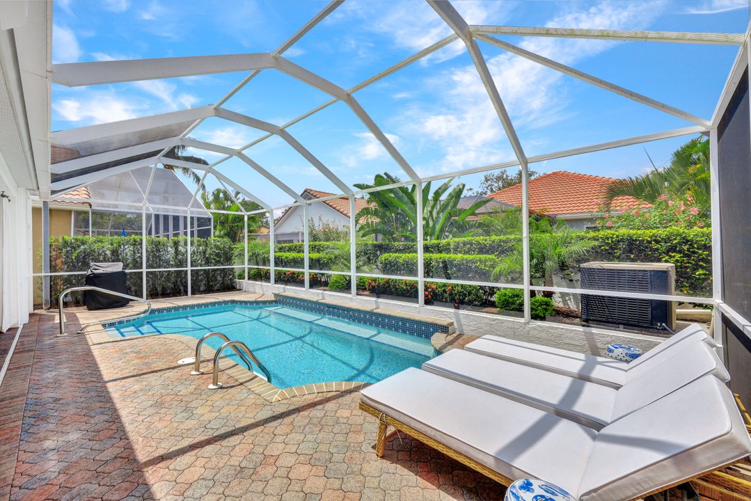 5910 Almaden Dr, Naples, FL 34119