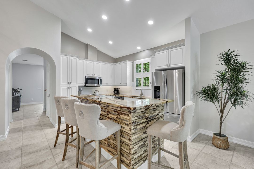 636 102nd Ave N, Naples, FL 34108, Naples, FL 34108