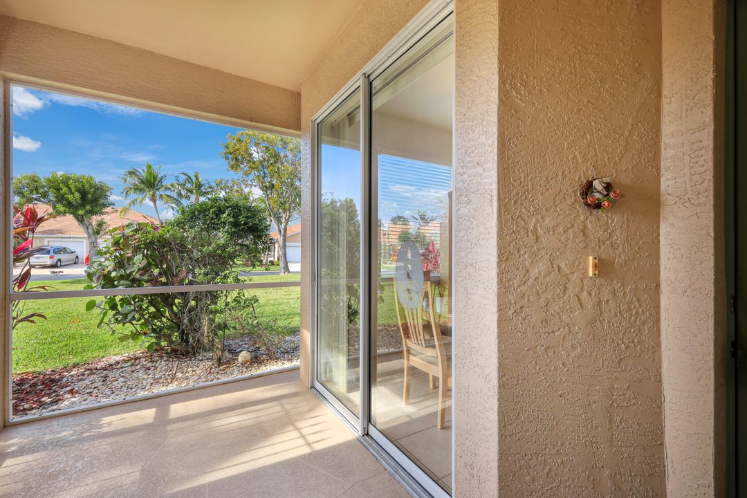14271 Hilton Head Dr, Fort Myers, FL 33919