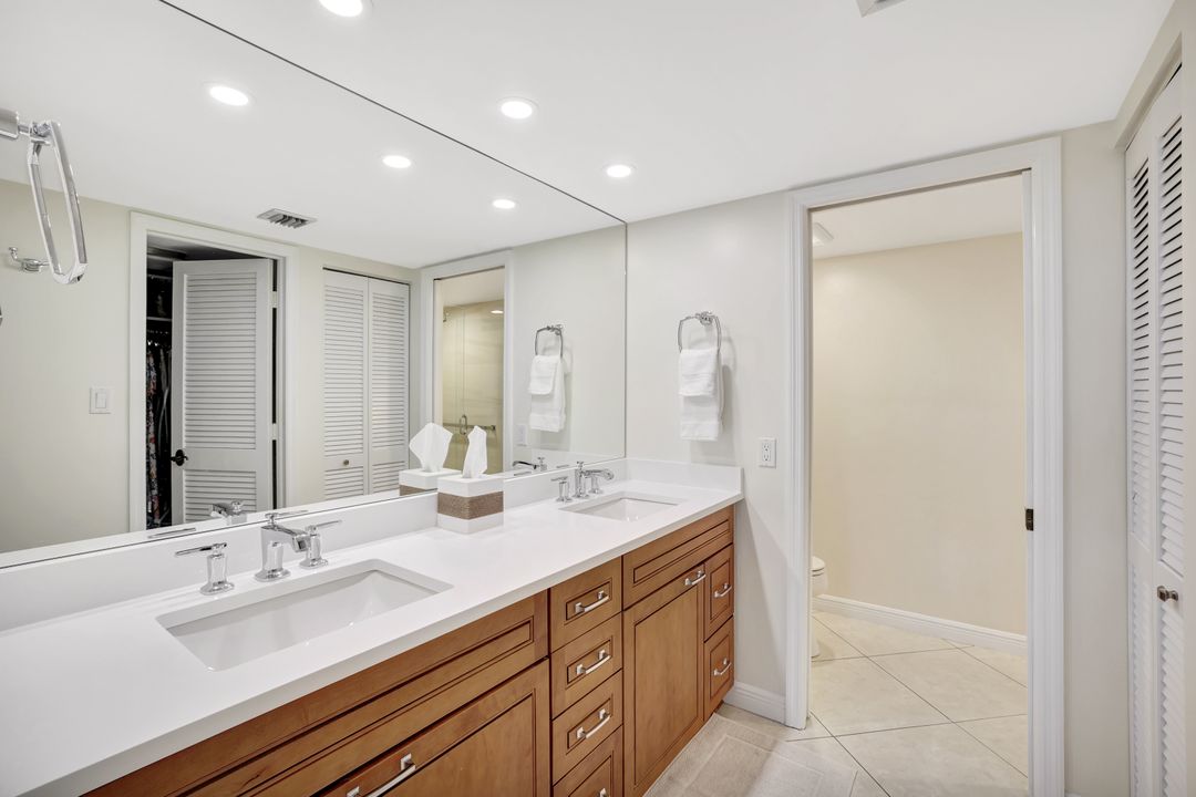 6573 Marissa Loop, Naples, FL 34108