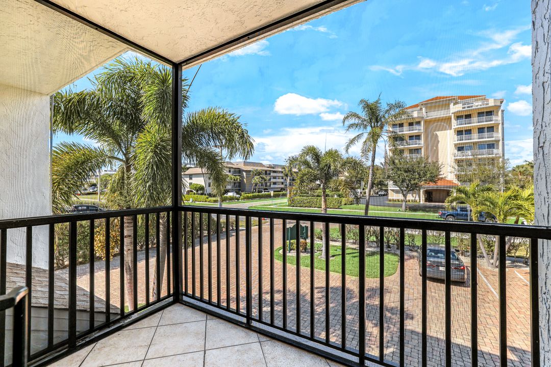 1100 Swallow Ave, Marco Island, FL 34145