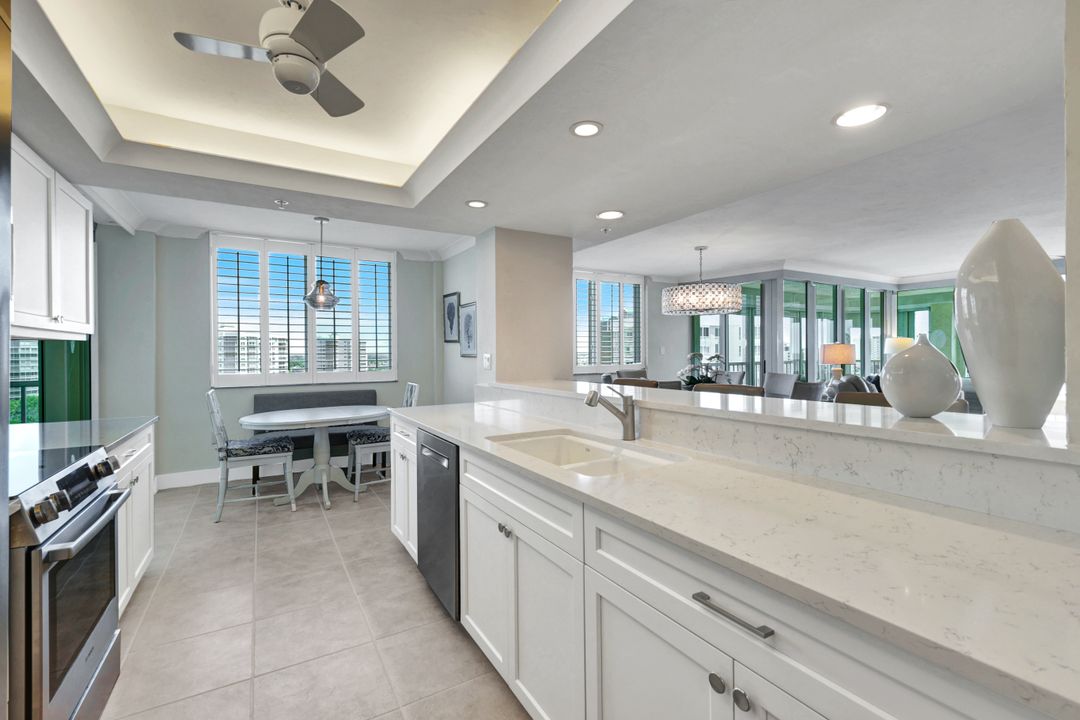 21 Bluebill Ave #1001, Naples, FL 34108
