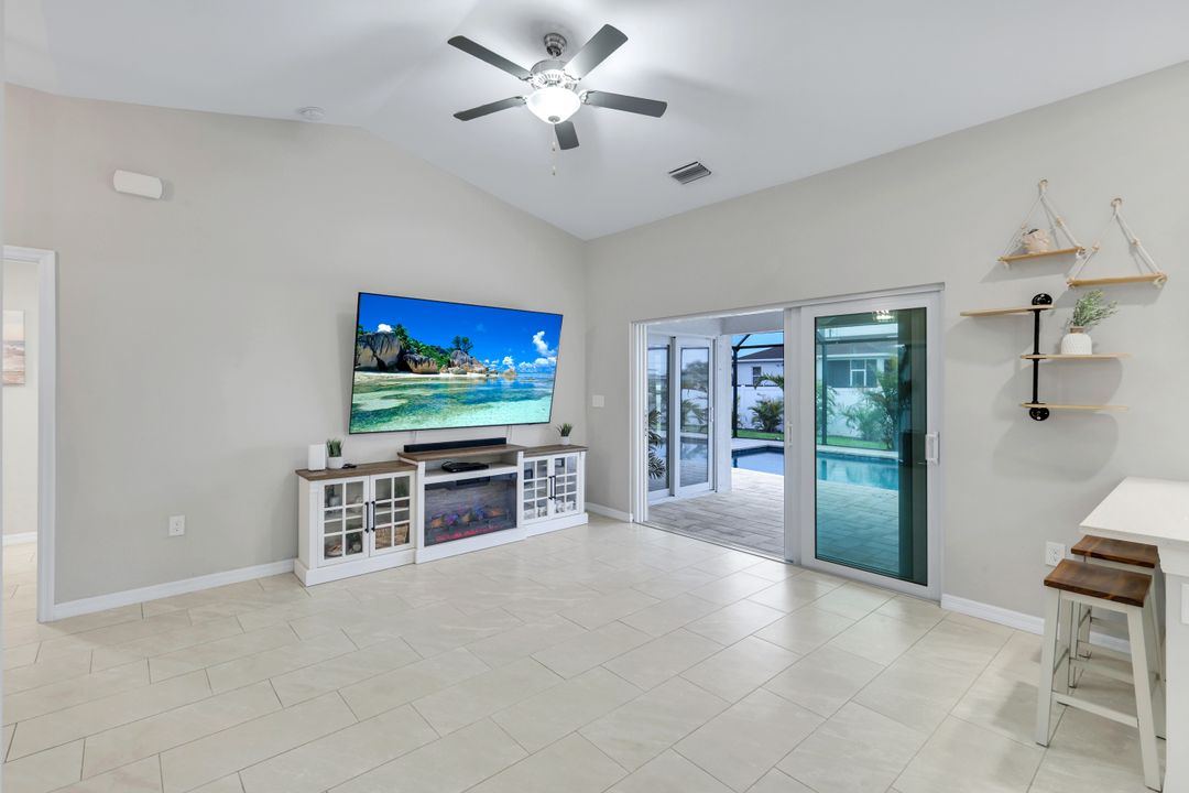 2013 NW Juanita Pl, Cape Coral, FL 33993