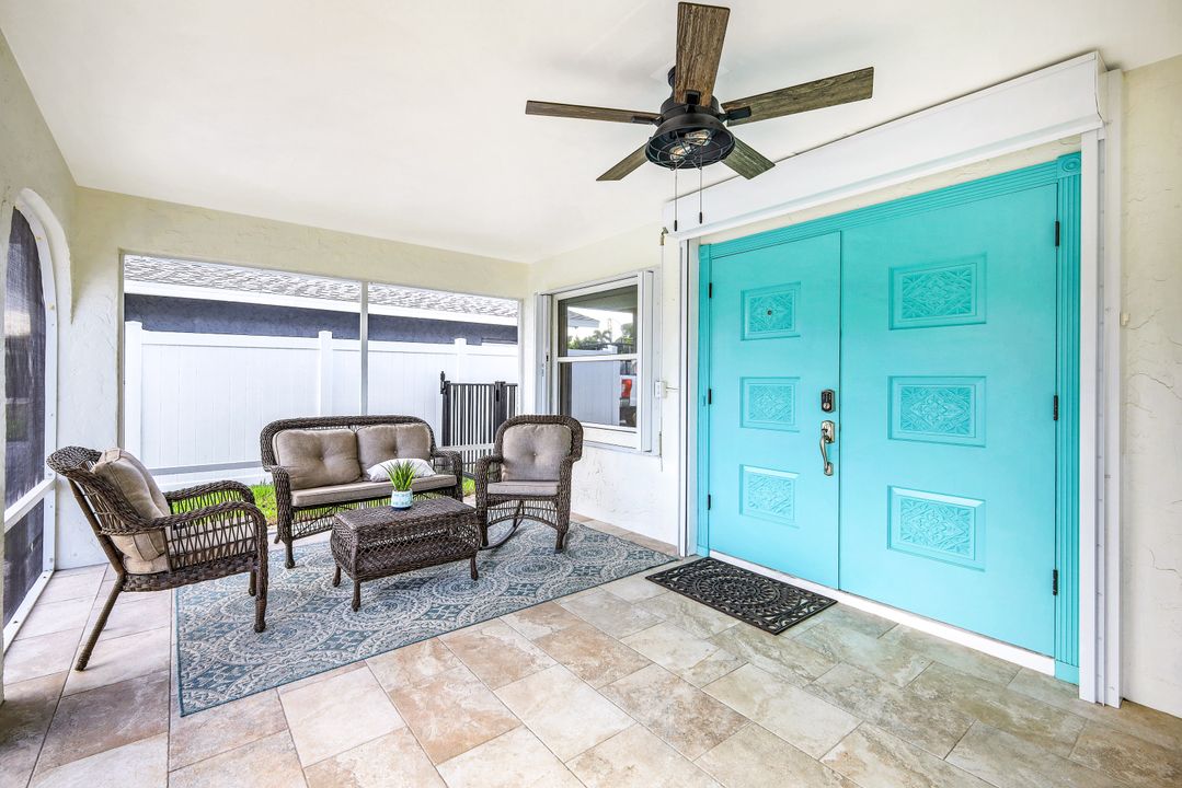 590 92nd Ave N, Naples, FL 34108