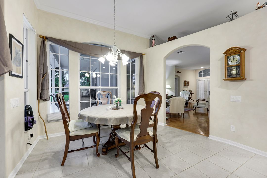 661 27th St NW, Naples, FL 34120
