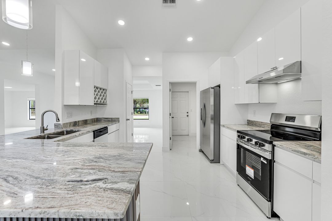 1207 Desoto Ave, Lehigh Acres, FL 33972