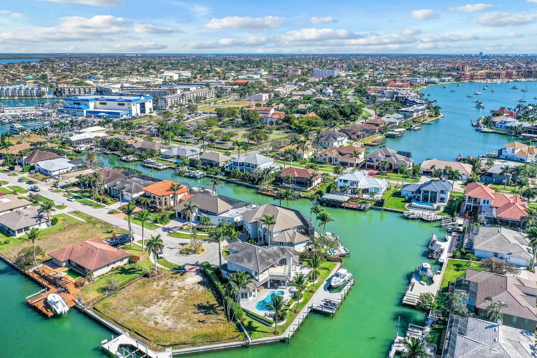 813 Magnolia Ct, Marco Island, FL 34145