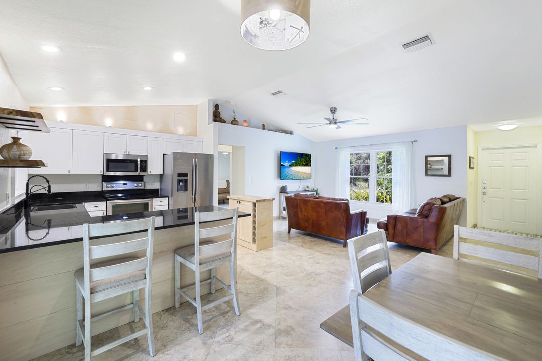 4710 1st Ave NW, Naples, FL 34119