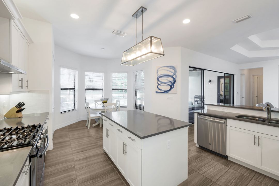 4549 Azalea Dr, Naples, FL 34119