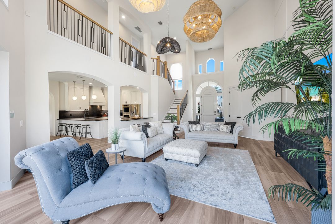 155 Heron Ave, Naples, FL 34108