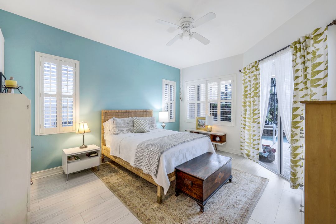 6053 Dogleg Dr, Naples, FL 34113