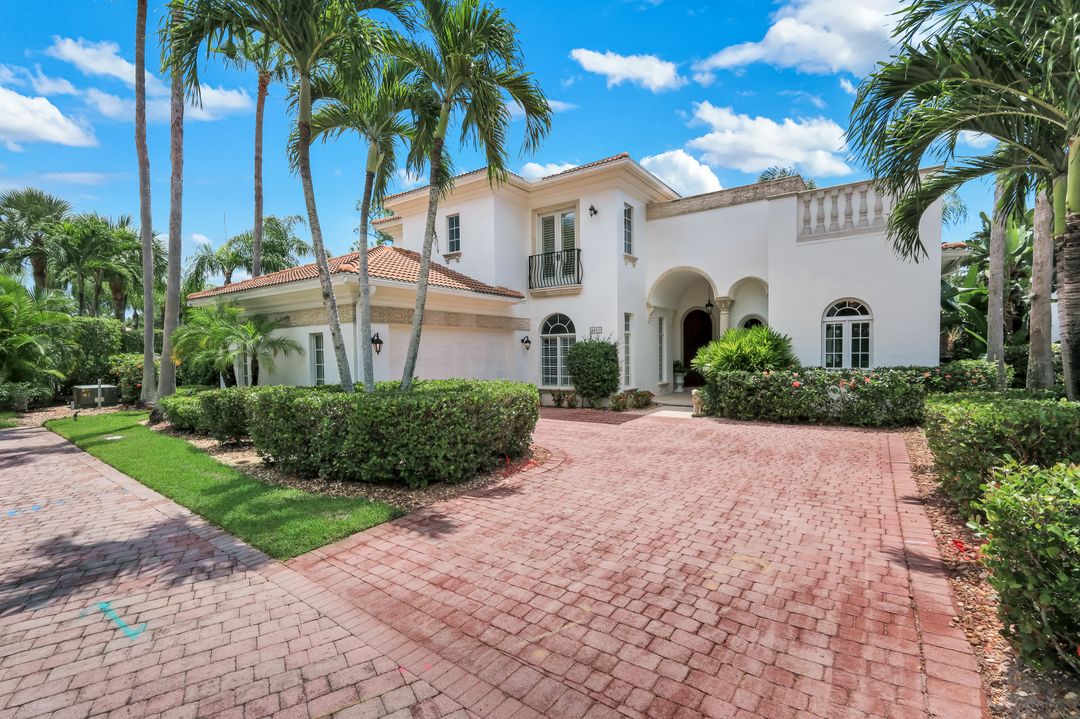 4650 Via Roma, Bonita Springs, FL 34134