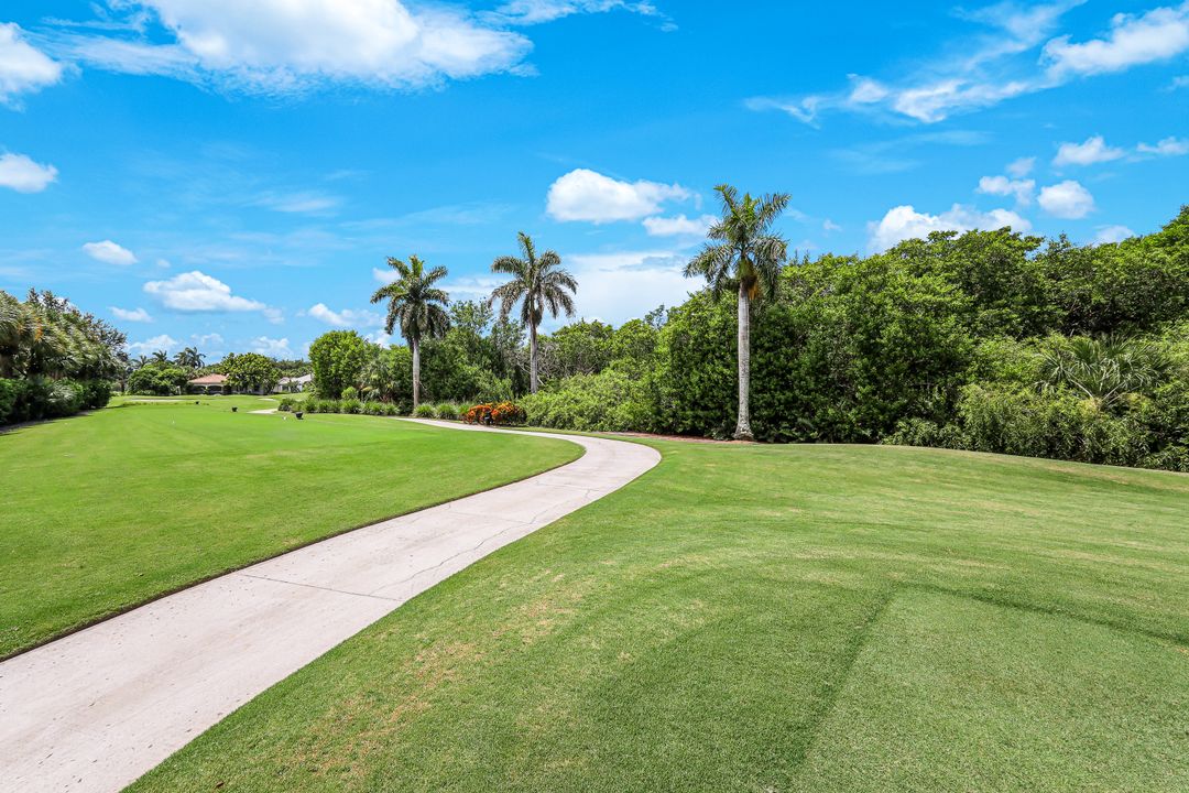 4700 Yacht Harbor Dr #611, Naples, FL 34112