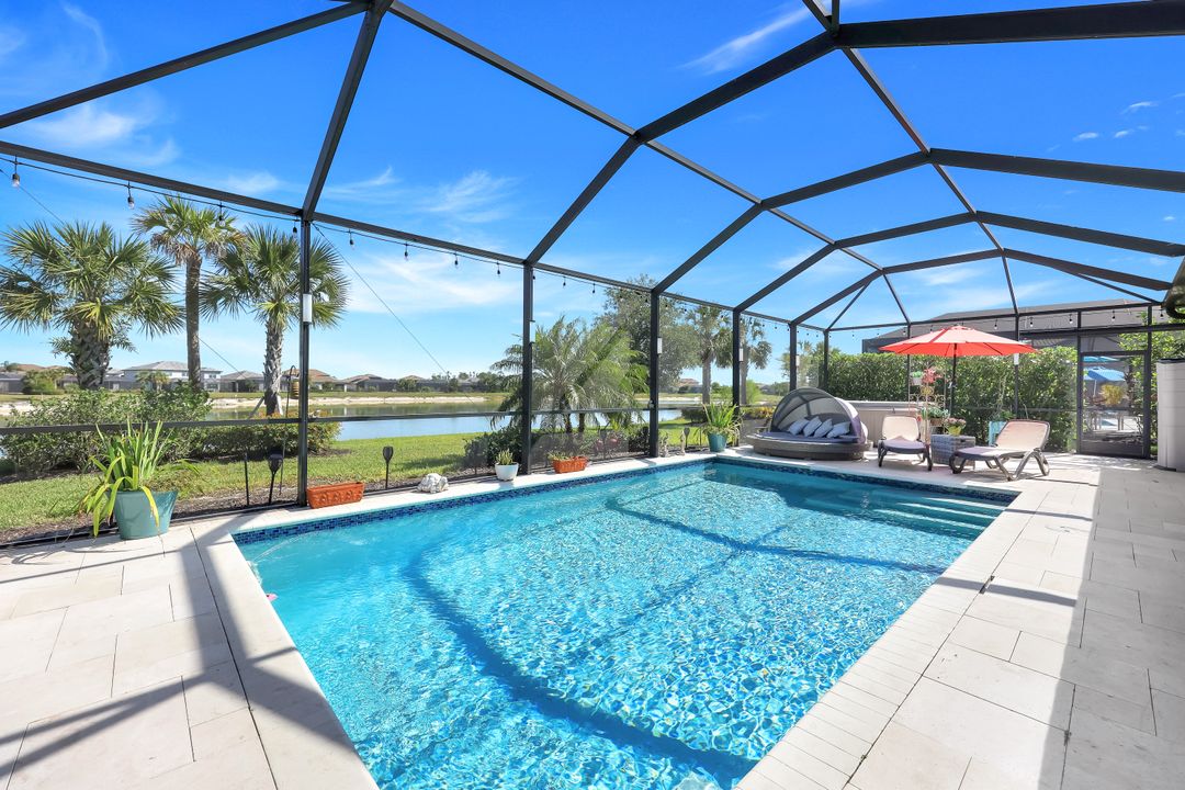 17476 Ashcomb Wy, Estero, FL 33928
