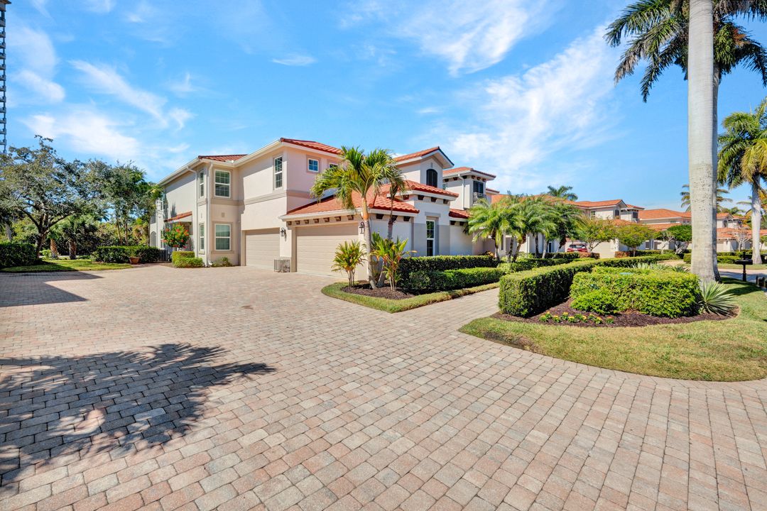 1277 Rialto Way #201, Naples, FL 34114